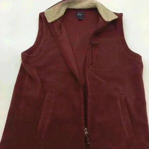 G.H. Bass & Co. Fleece Vest Bugundy Size Medium